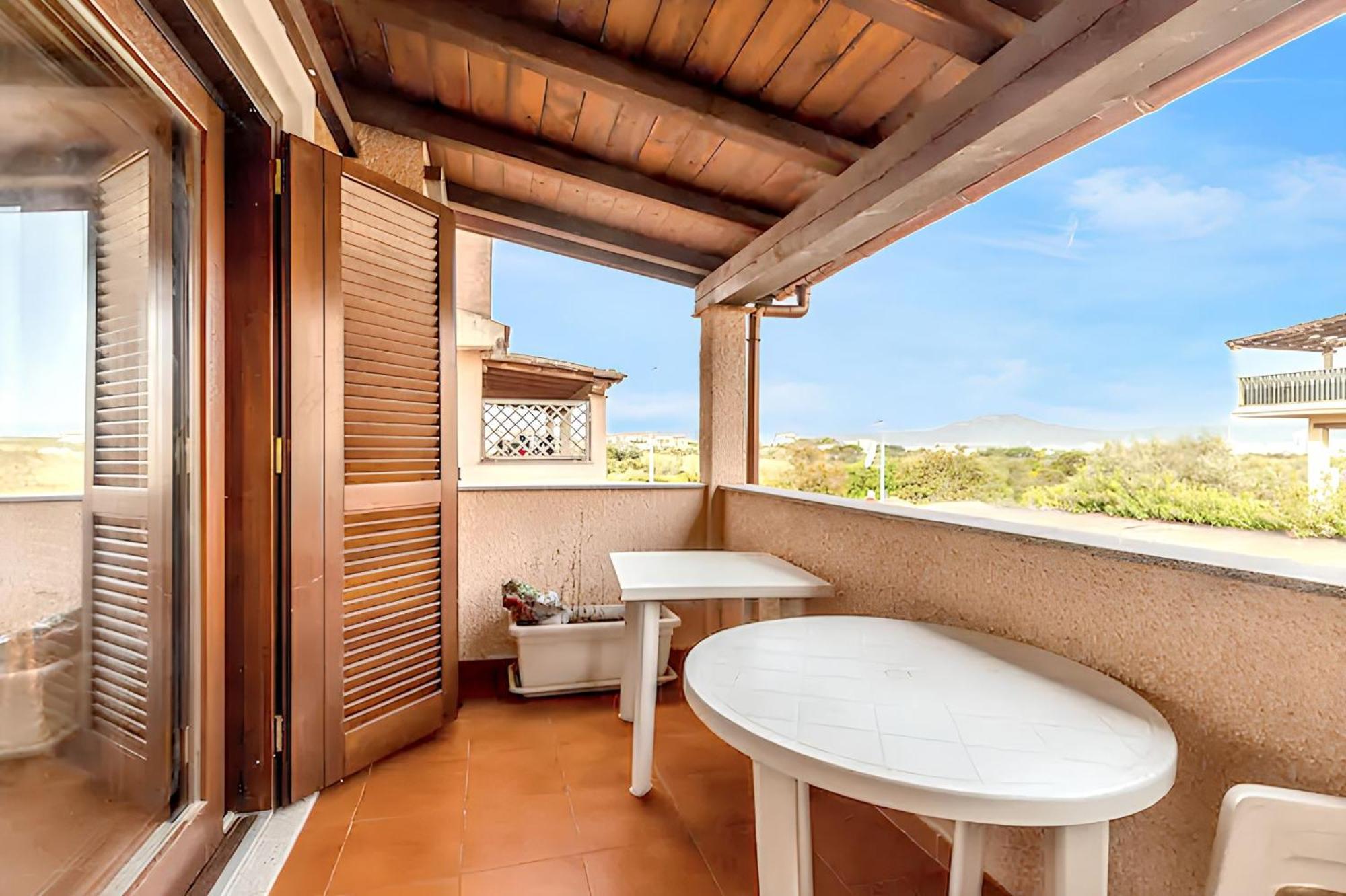 Cozy With Sea View In 80 M²